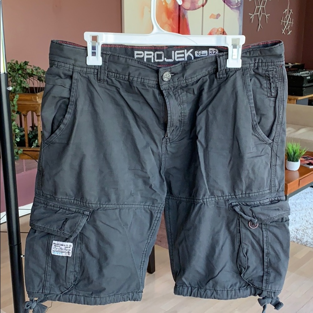 Gun metal grey size 32 cargo shorts